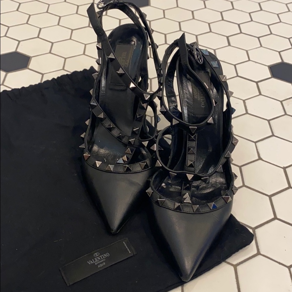 VALENTINO ROCKSTUD ANKLE STRAP PUMP TONAL STUDS